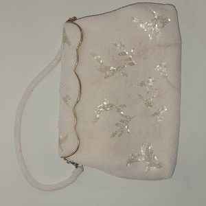 1960 White Beaded Scallop Purse